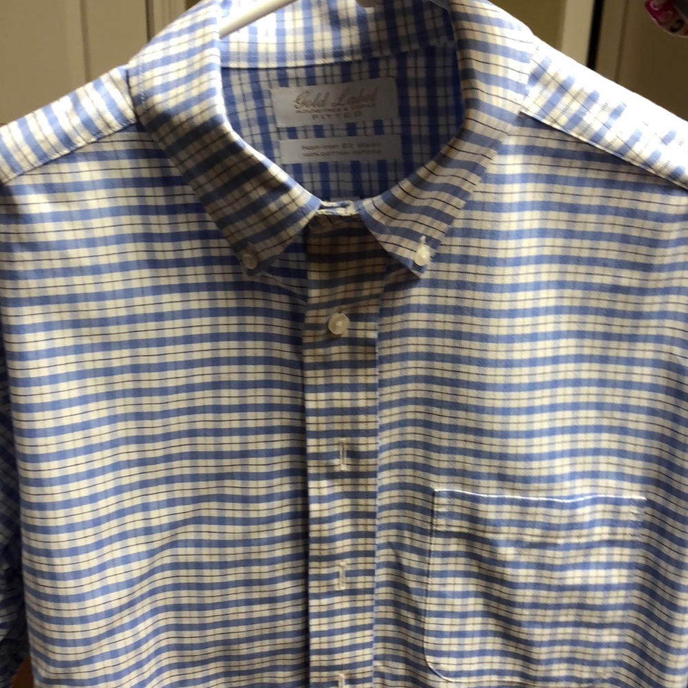 Fitted long sleeve button up
